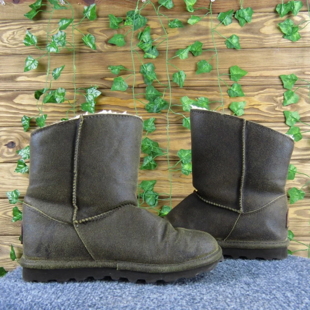 BearPaw stay cozy